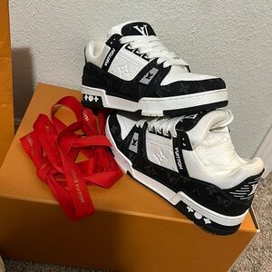 LV Trainer Sneaker